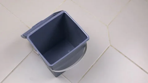 Crumpled paper flies into the trash bin Video stock 102861244