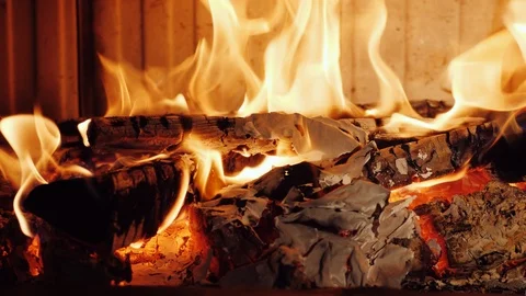 Crumpled pieces of paper documents are burned in a fireplace Vídeo Stock 103316154