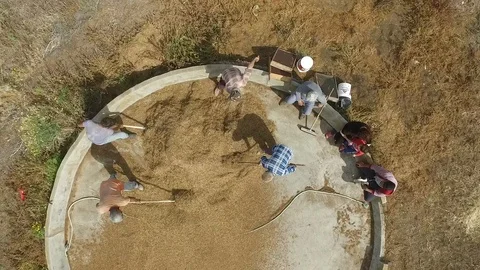 Crushing of lentils 库存影片 115326053