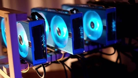 Cryptocurrency mining rig 库存影片 85171949