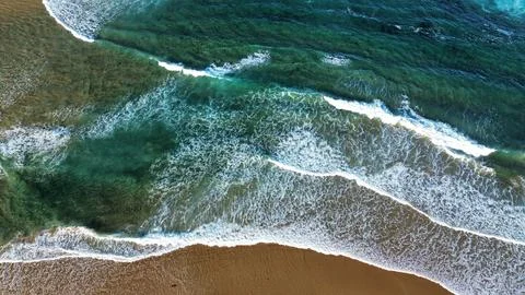 Crystal Clear Shorebreak 스톡 사진