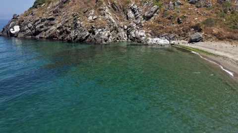 Crystal clear turquoise bay waters Видео 341531605