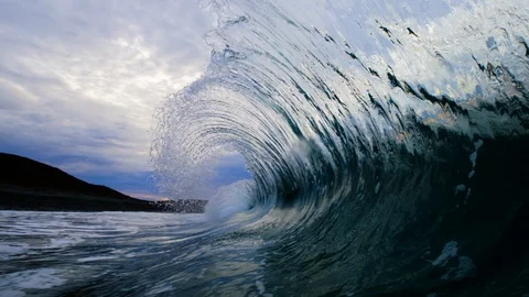 Crystal sheet wave backwash exploding over camera Vídeos de archivo 107640794