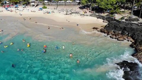 CrystalClearBeach1 Vídeo Stock 113989039