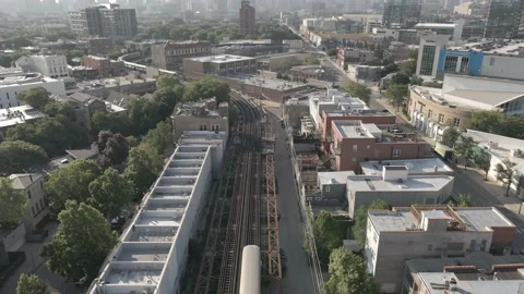 CTA Brown Line Curve at North Ave in Chicago Stock Footage 136684442