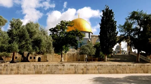 CU of the Dome of the Rock in the heart of old town Jerusalem, Jerusalem Stock Footage 270955951