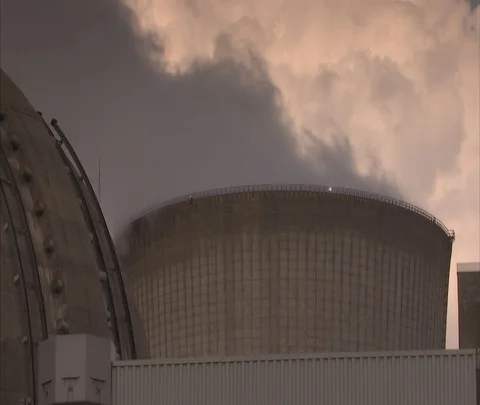 CU smoke plume from cooling tower of Vogtle Electric Generating Plant Stock Footage 86693371