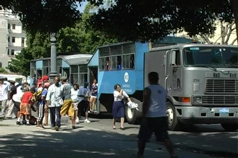 Cuba Camello Bus Vídeos de archivo 450606