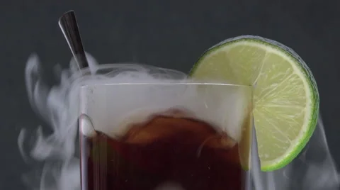 Cuba libre and dry ice smoke Video stock 55120459