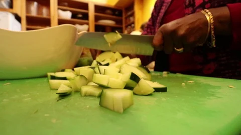 CUCUMBER CLOSE UP 스톡 동영상 102401376