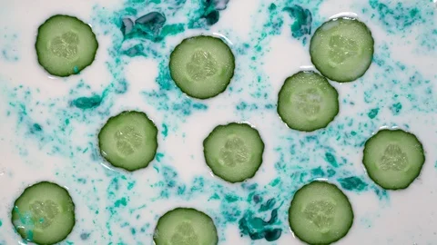 Cucumber slices 库存影片 123874928