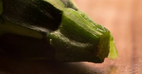 Cucumber slicing slowmotion Vídeos de archivo 72537242