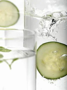 Cucumber in Water with Mint Stock-Fotos