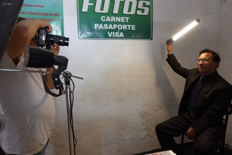   CUENCA OFFSETS NEW SCHEDULES Cuenca,Ecuador October 9, 2024 The company ... Stock Photos