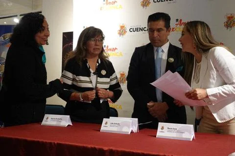   CUENCA PRESS CONFERENCE 100 YEAR ANNIVERSARY HERLINDA Cuenca,Ecuador Apr... Stock-Fotos