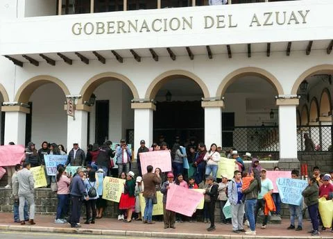  CUENCA-PROTESTA NO PAGO A TRANSPORTISTAS BUSETAS Cuenca,Ecuador 5 de narz... Stock Photos
