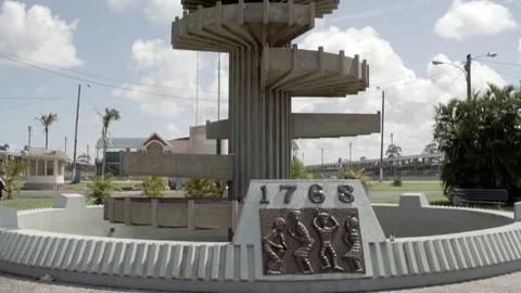 Cuffy Monument, Guyana Tilt Up 스톡 동영상 85229264