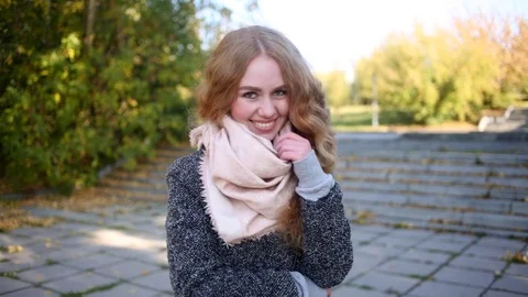Cuite redhead girl smiling Video stock 72201548