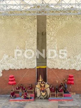 Cultural Bali dance performance in outdoor amphitheater Stock Photos