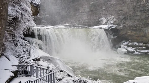 Cumberland Falls Winter Time Tracking Cinematic Vidéo 90608673