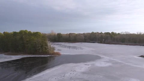 Cumberland Pond flyover. Stock Footage 299354165
