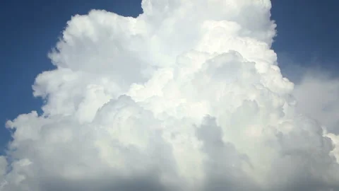 Cumulonimbus Clouds 스톡 동영상 330226428