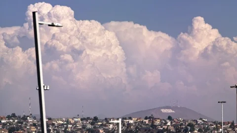Cumulonimbus Clouds in Tijuana Vídeo Stock 91367955