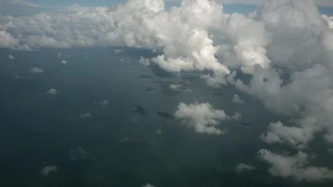 Cumulus cloud from close Stockbeeldmateriaal 243243403