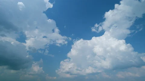 Cumulus cloud cloudscape. Slow rolling clouds. Filming of cumulonimbus cloud Stock Footage 209603480