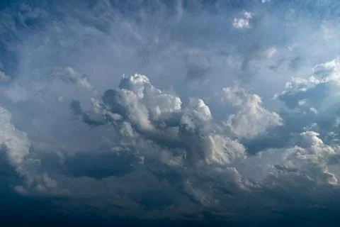 Cumulus clouds in a blue sky. Foto stock