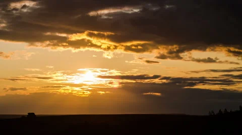 Cumulus clouds cover the sun's rays Stock Footage 48854280