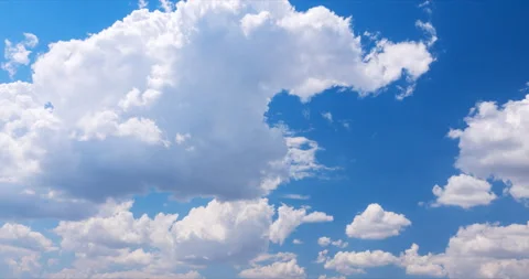 Cumulus clouds flying Stock Footage 92576201