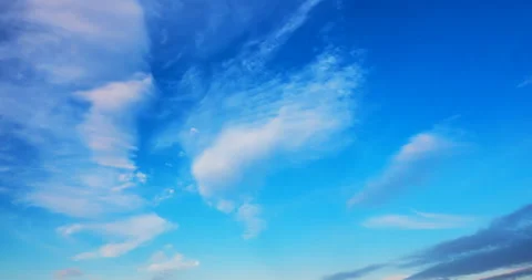 Cumulus clouds flying Stock Footage 122454791