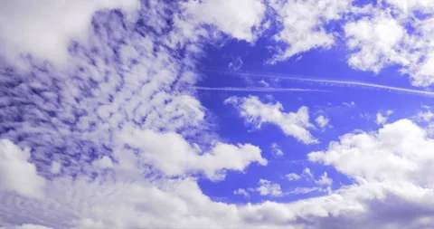 Cumulus clouds flying Stock Footage 187546119