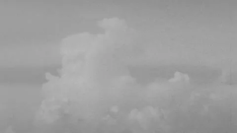 Cumulus Clouds Sweep Over Chicago United States In The 1930s Stockbeeldmateriaal 348124988
