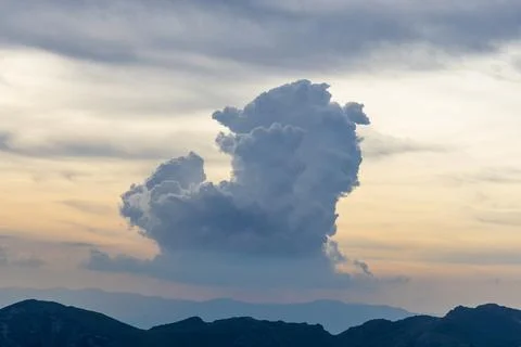 A Cumulus congestus cloud, also known as a towering cumulus Stock-Fotos