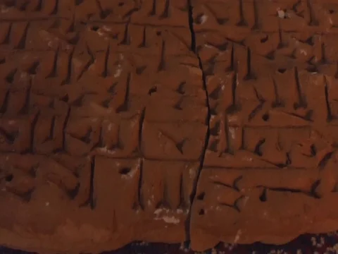 Cuneiform Sumerian tablet 3 Video stock 97836077