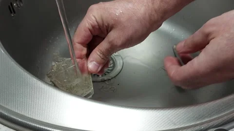 Cup Cleaning Hack: Hand Wash Like a Pro Video stock 303908959