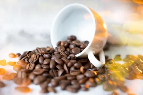 Cup with coffee beans Foto stock
