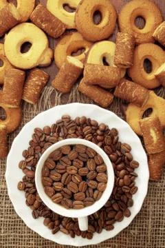 Cup of coffee with coffee beans Foto stock