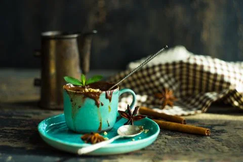 Cup of hot chocolate with nuts Foto stock