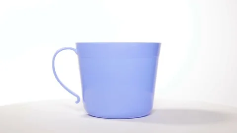 Cup of hot coffee or tea, isolated Vidéo 84186883