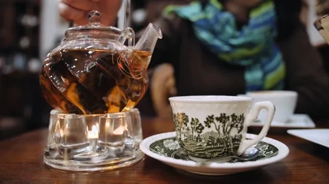 Cup of hot tea 库存影片 63148167