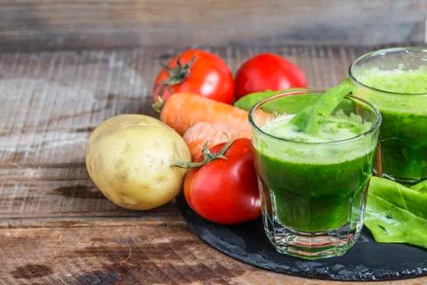 A cup of vegetable juice 库存照片