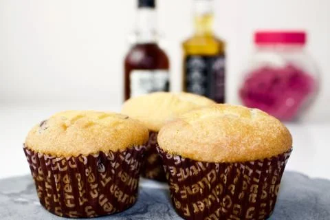 Cupcakes &amp; alcohol Stock Photos