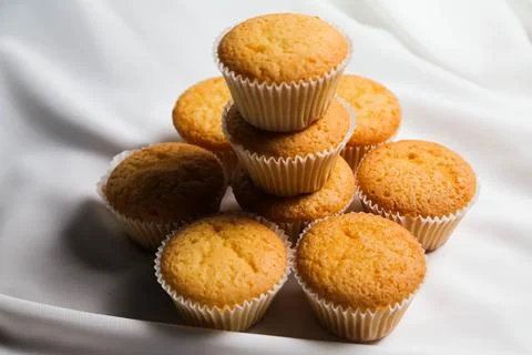 Cupcakes on a white background. Baking Stockfoto's