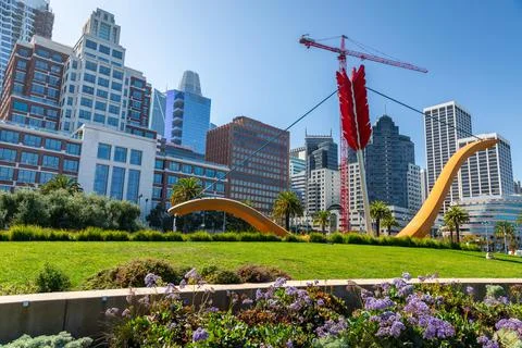 Cupid's Span statue in Rincon park with background of city. Stock Photos