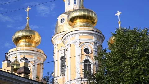 Cupolas of Russian orthodox cathedral Stock Footage 281820328
