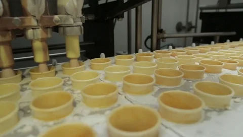 Cups are filled with ice cream Stock Footage 74505439