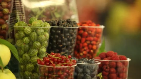 Cups of berries Stock-Footage 44302584